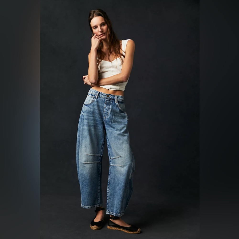 Free People Blue Vintage Wash Barrel Jeans